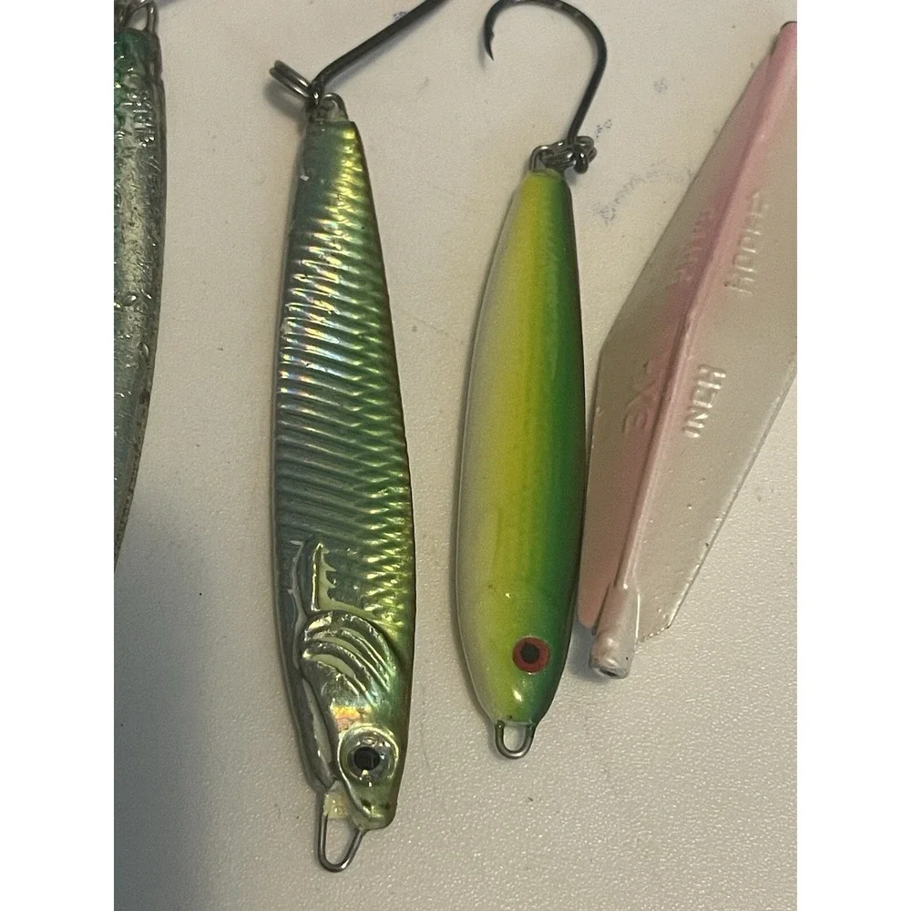Lot Of 8 Fishing Lures